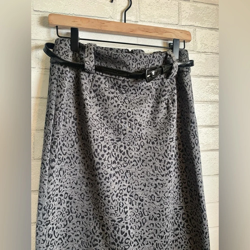 $3/20 George Gray & Black Stretchy Animal Print Midi Pencil Skirt with Belt